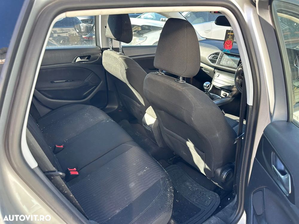 Dezmembrari Peugeot 308 2016 1.6HDi - 6