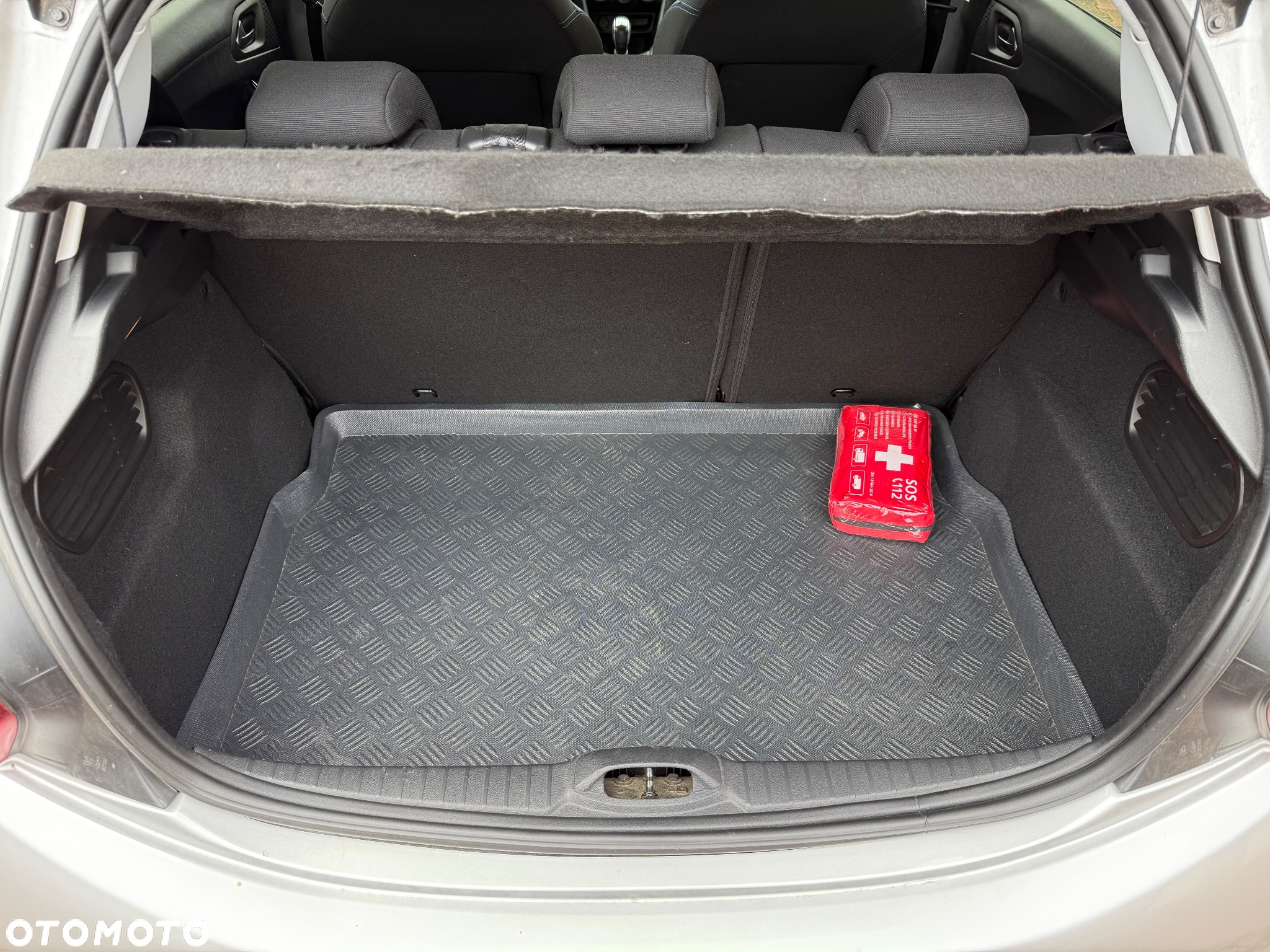 Peugeot 208 - 14