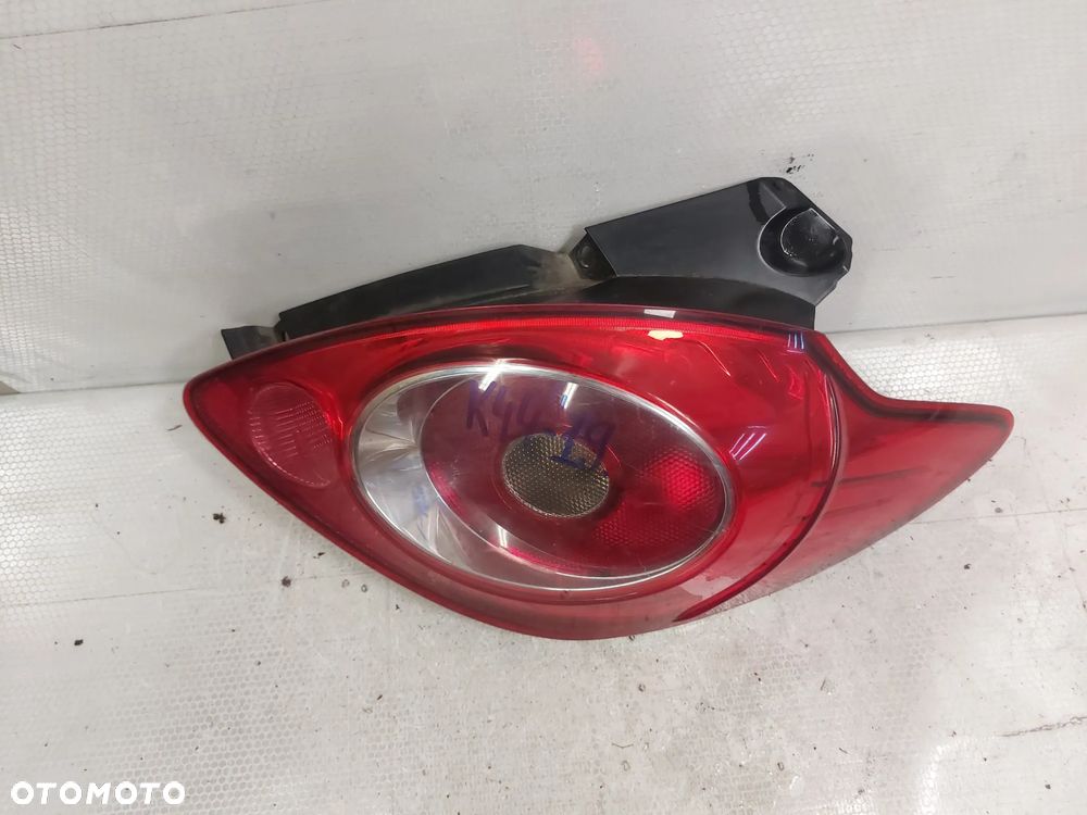 .  LAMPA TYL TYLNA PRAWA FORD KA - 2