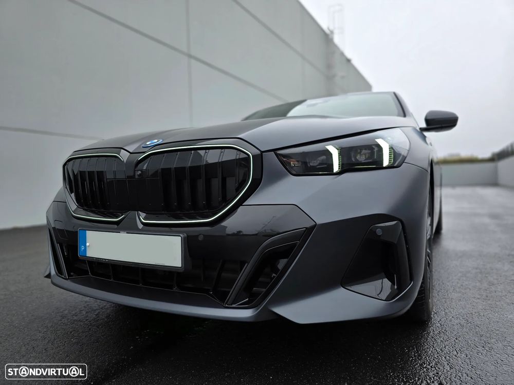 BMW 530 e Pack Desportivo M Pro - 2