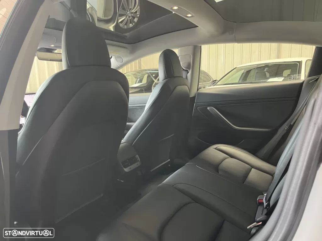 Tesla Model 3 Standard RWD Plus - 28