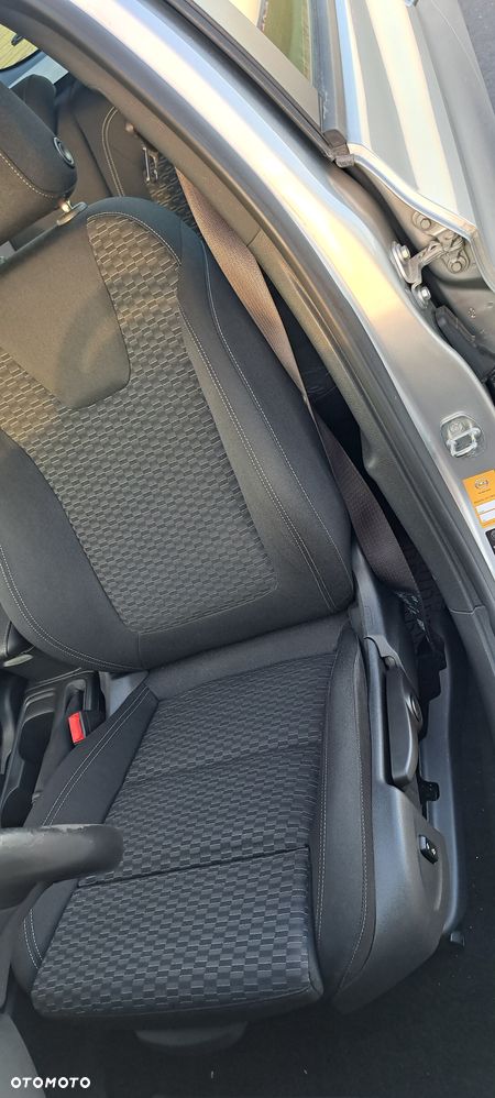 Opel Astra 1.6 D Start/Stop Business - 11