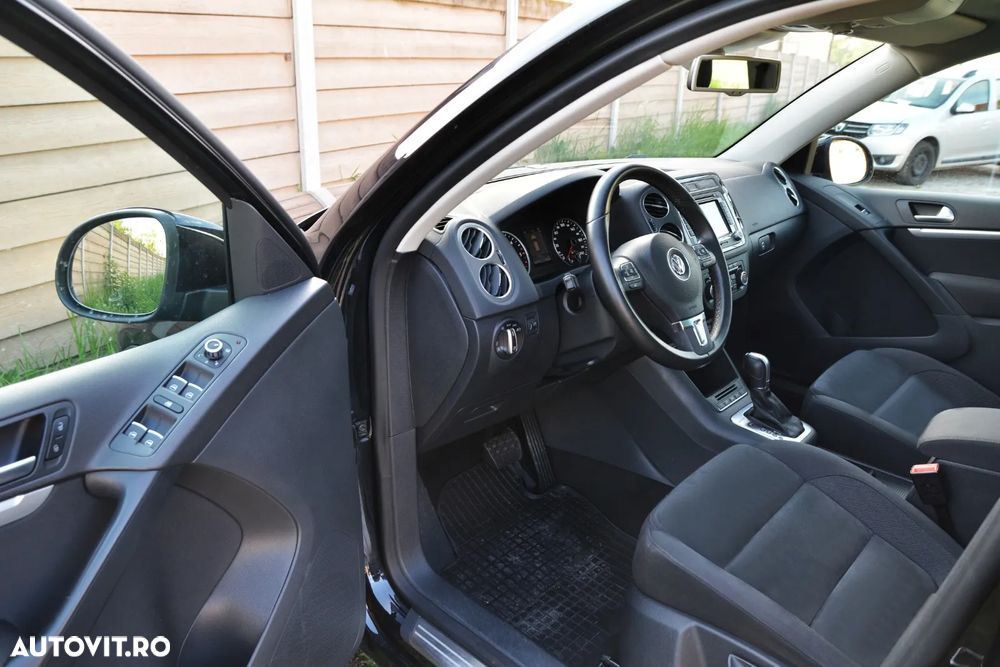 Volkswagen Tiguan 2.0 TDI DPF 4Motion BlueMotion Technology DSG Lounge Sport & Style - 14