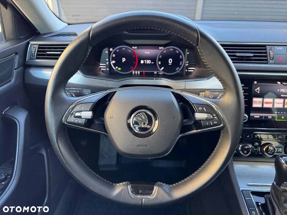 Skoda Superb 2.0 TDI SCR Ambition DSG - 17