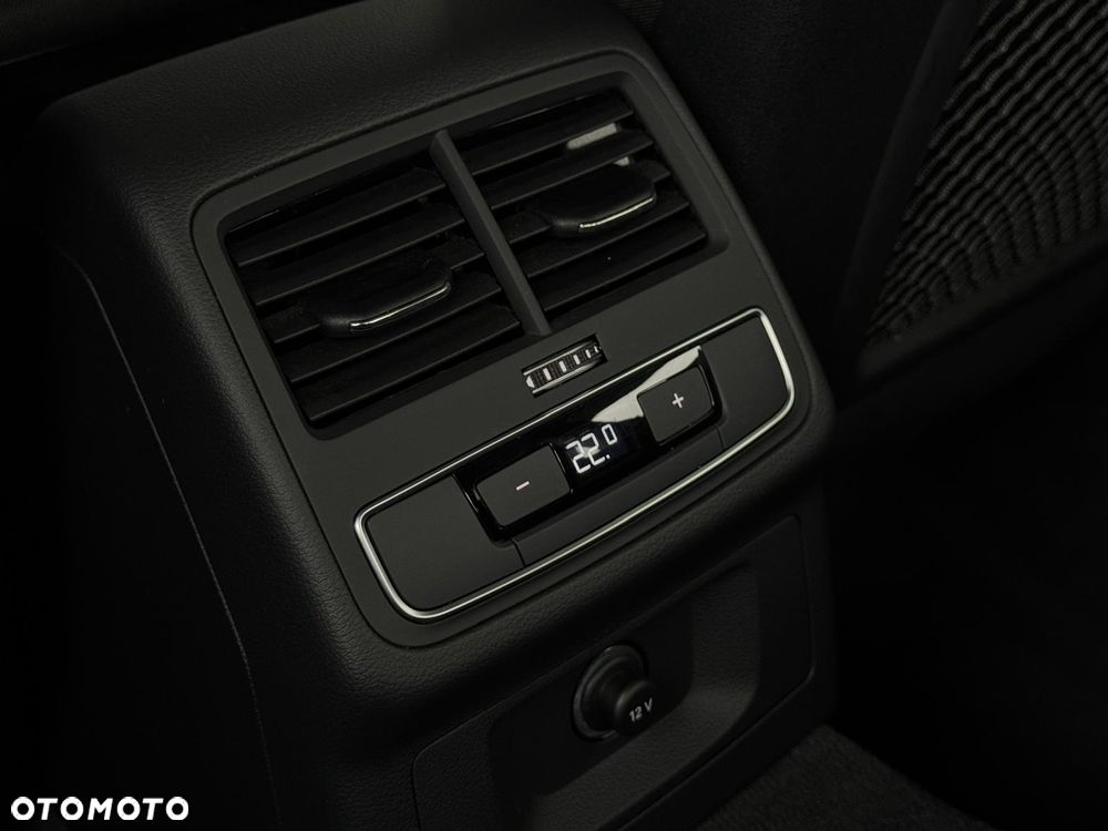 Audi A4 Limousine 35 TFSI mHEV S tronic - 22