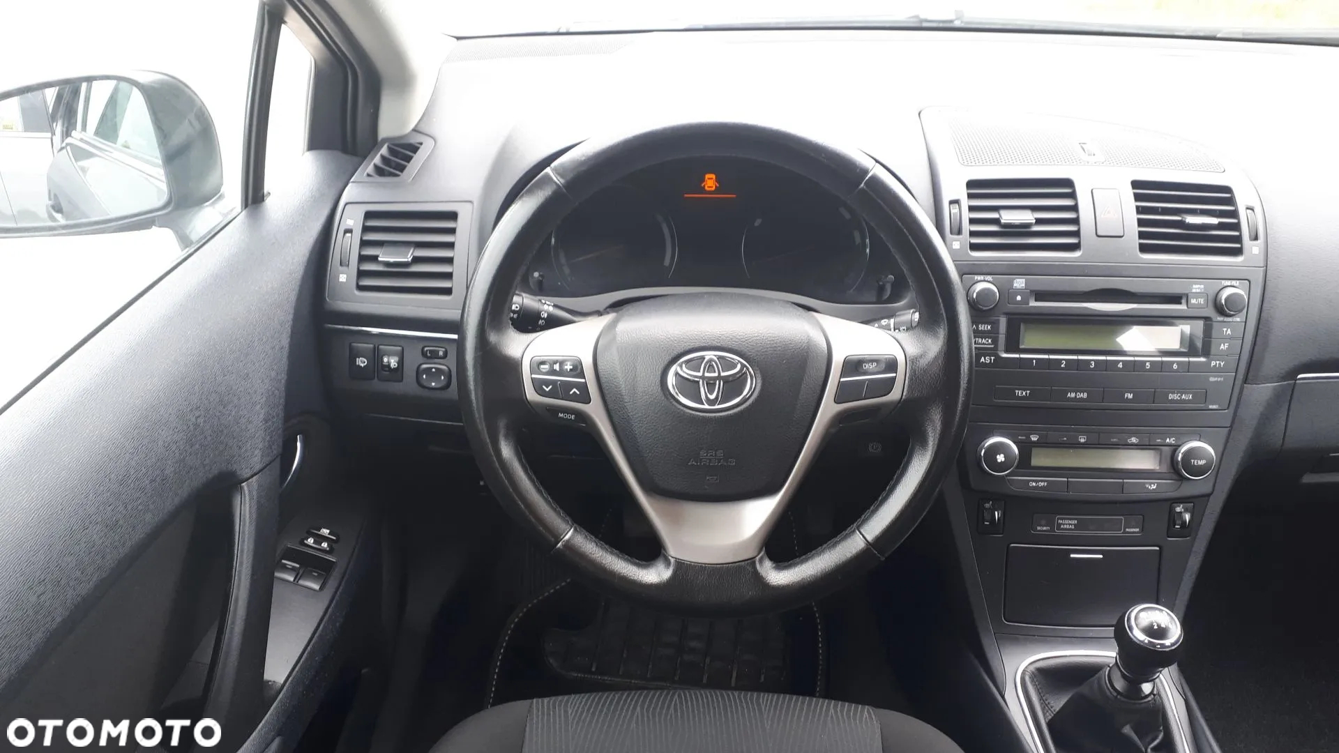 Toyota Avensis 1.6 Luna - 15