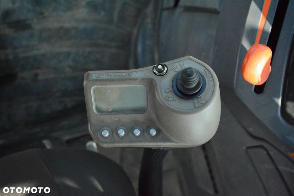 New Holland TSA.135 / 2004r. / Ładowacz czołowy / Tuz / Klima / Super stan - 25