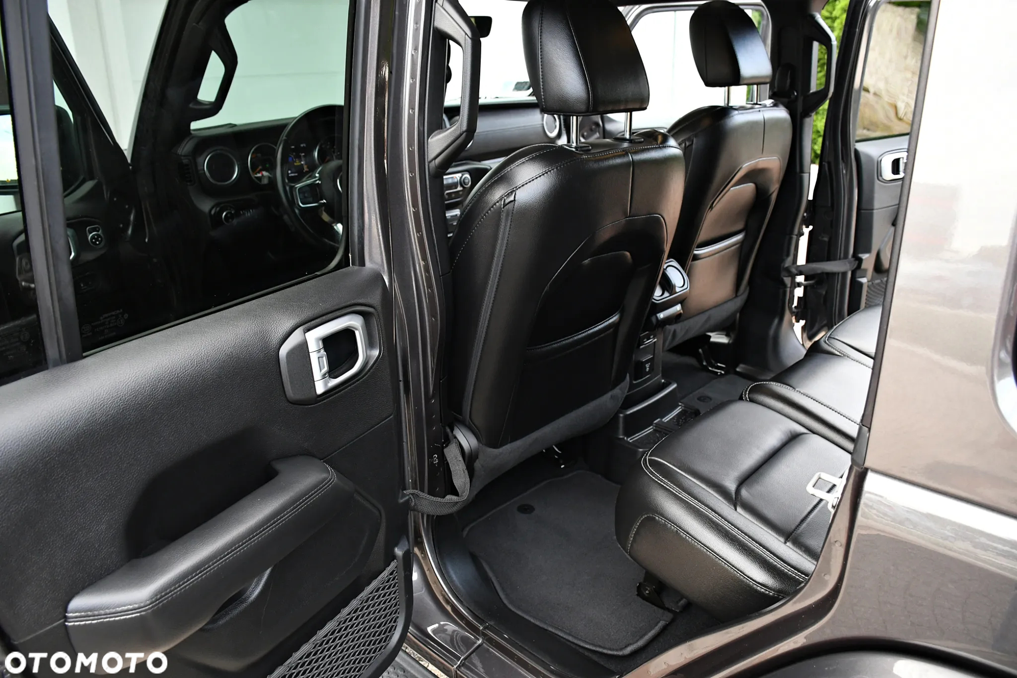 Jeep Wrangler Unlimited GME 2.0 Turbo Sahara - 22