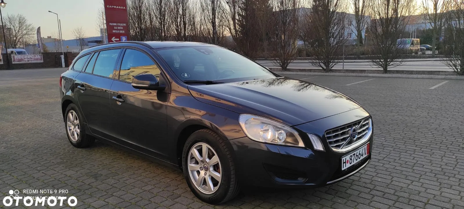 Volvo V60 2.0T Geartronic Powershift Kinetic - 25