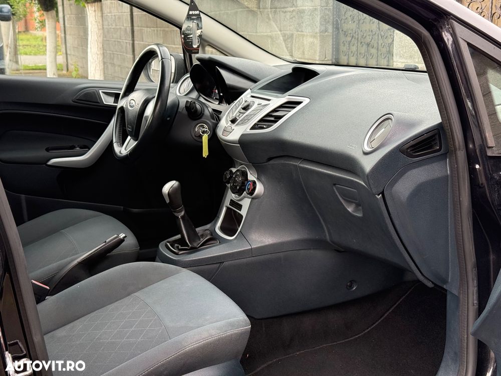 Ford Fiesta 1.25 Trend - 15