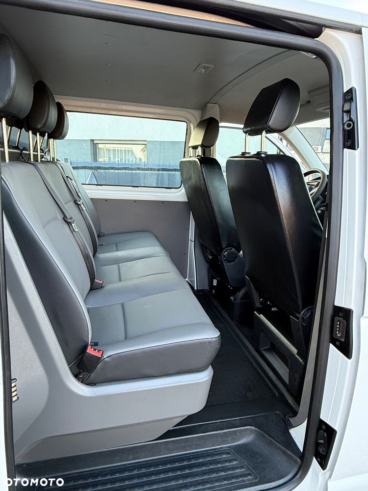 Volkswagen Transporter - 11