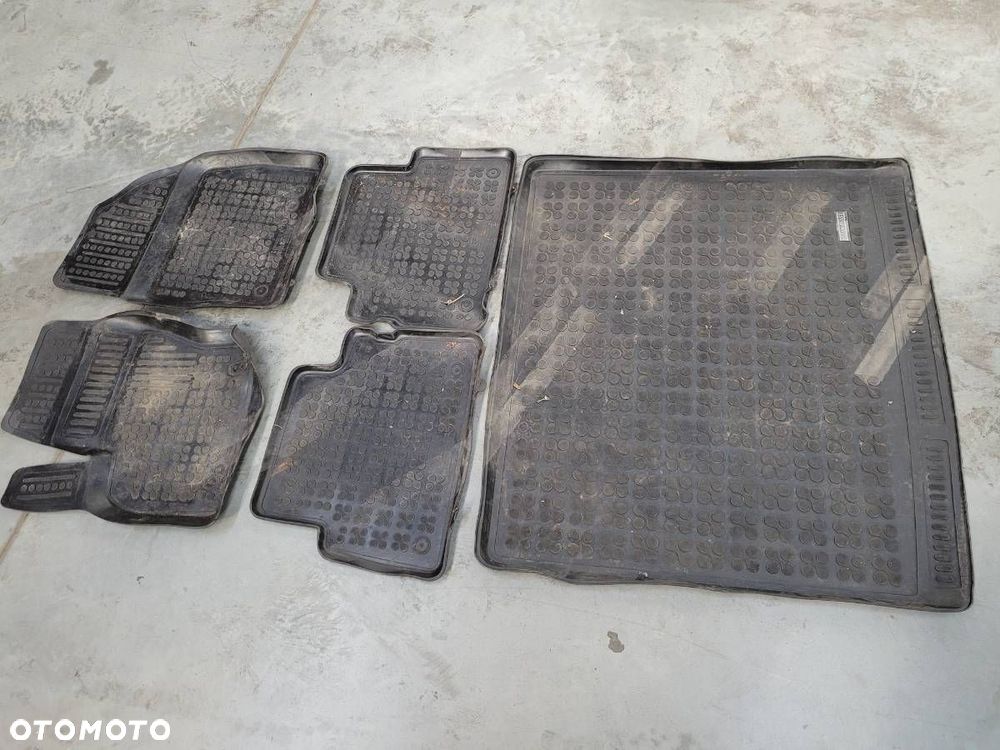 DYWANIKI KOMPLET WYCIERACZKI GUMOWE MATA BAGAŻNIKA GRAND C-MAX MK2 - 1