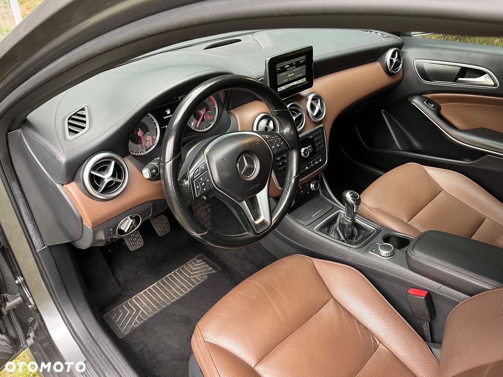 Mercedes-Benz Klasa A 180 CDI (BlueEFFICIENCY) Urban - 10
