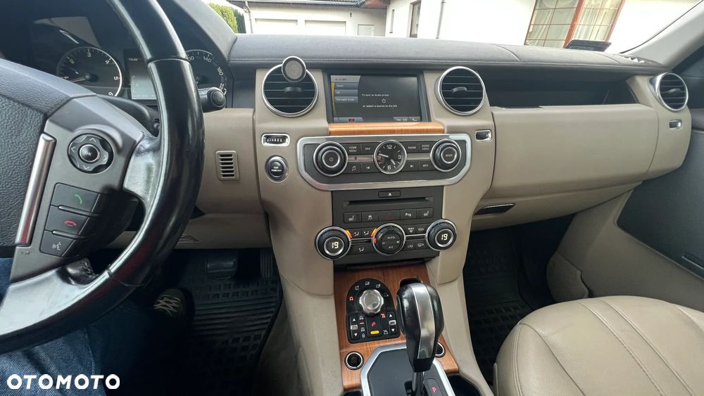 Land Rover Discovery 3.0D V6 HSE - 10