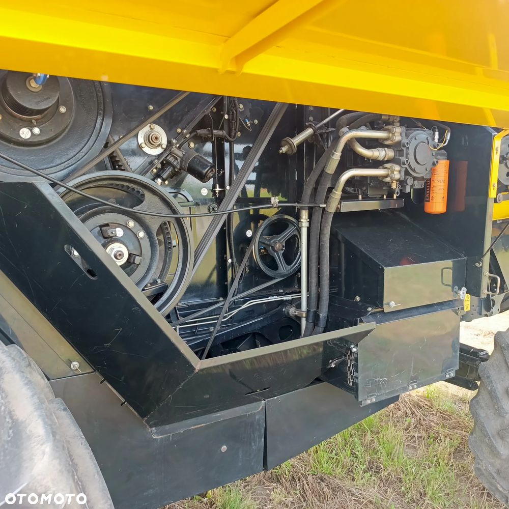 New Holland CSX 7080 - 15