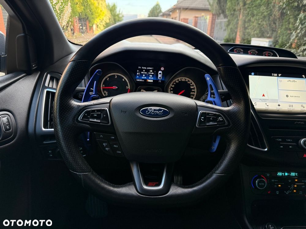 Ford Focus 2.0 TDCi ST mit Leder-Sport-Paket - 19
