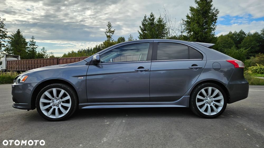 Mitsubishi Lancer 1.8 Intense - 12