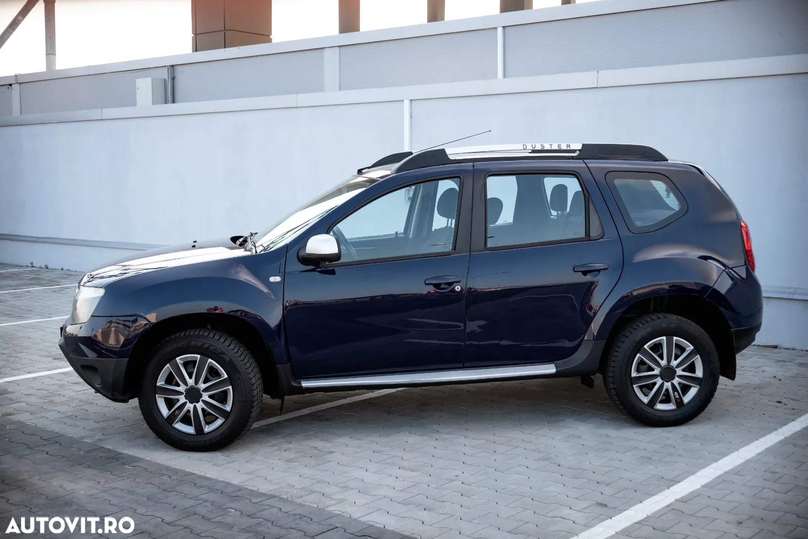 Dacia Duster 1.6 4x2 Laureate - 2