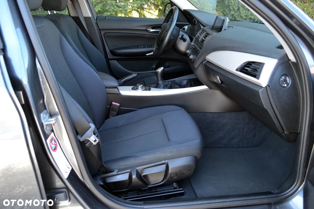 BMW Seria 1 - 21