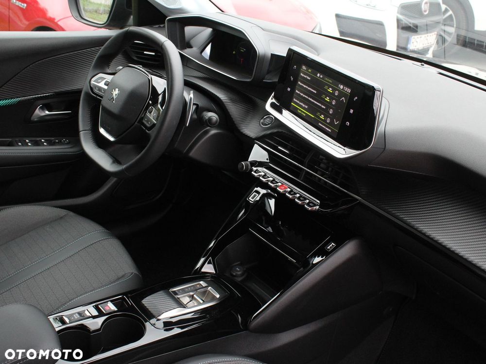 Peugeot 208 - 15