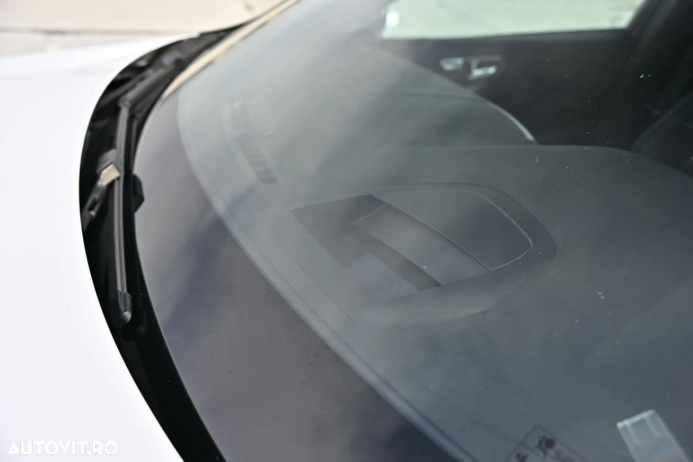 Volvo XC 60 D5 AWD Geartronic RDesign - 35