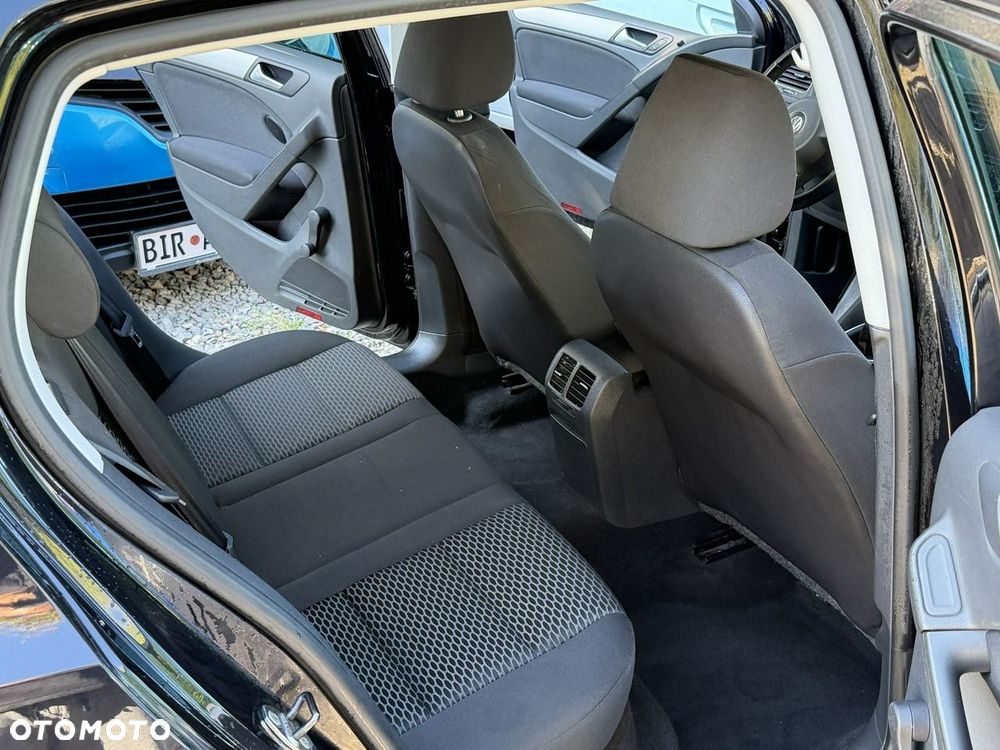 Volkswagen Golf - 21
