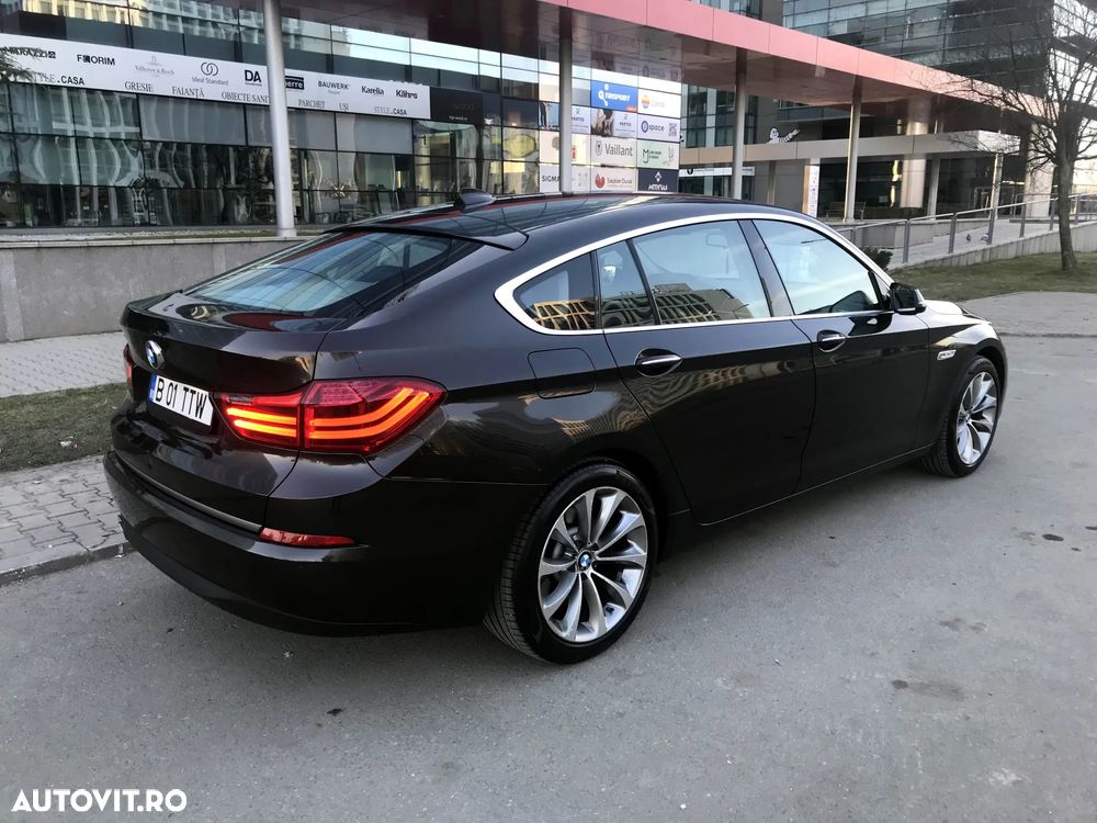 BMW Seria 5 520d Aut. Modern Line - 2