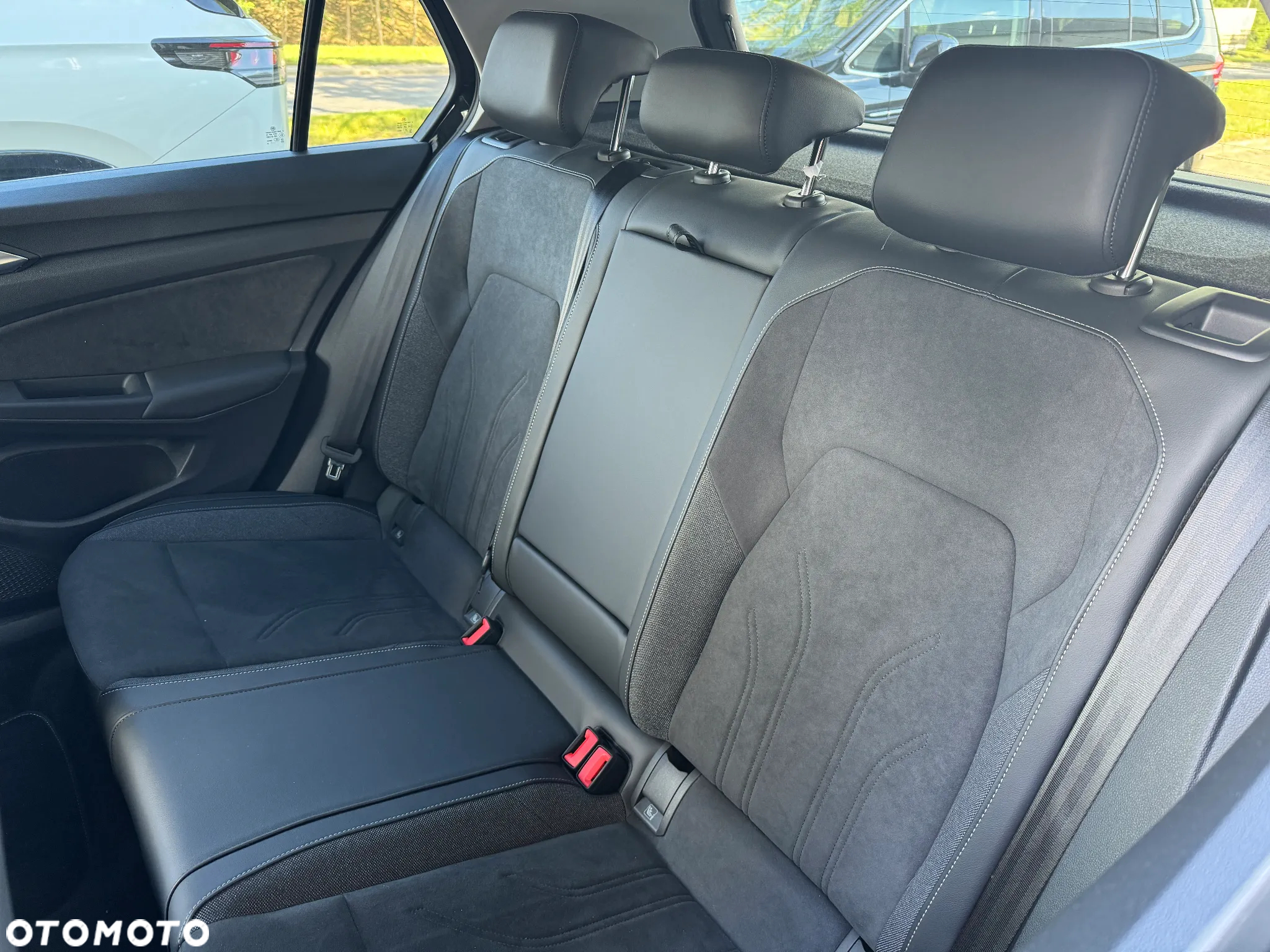 Volkswagen Golf - 11