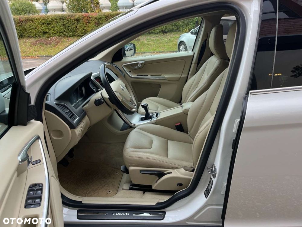 Volvo XC 60 D3 Drive-E Kinetic - 19