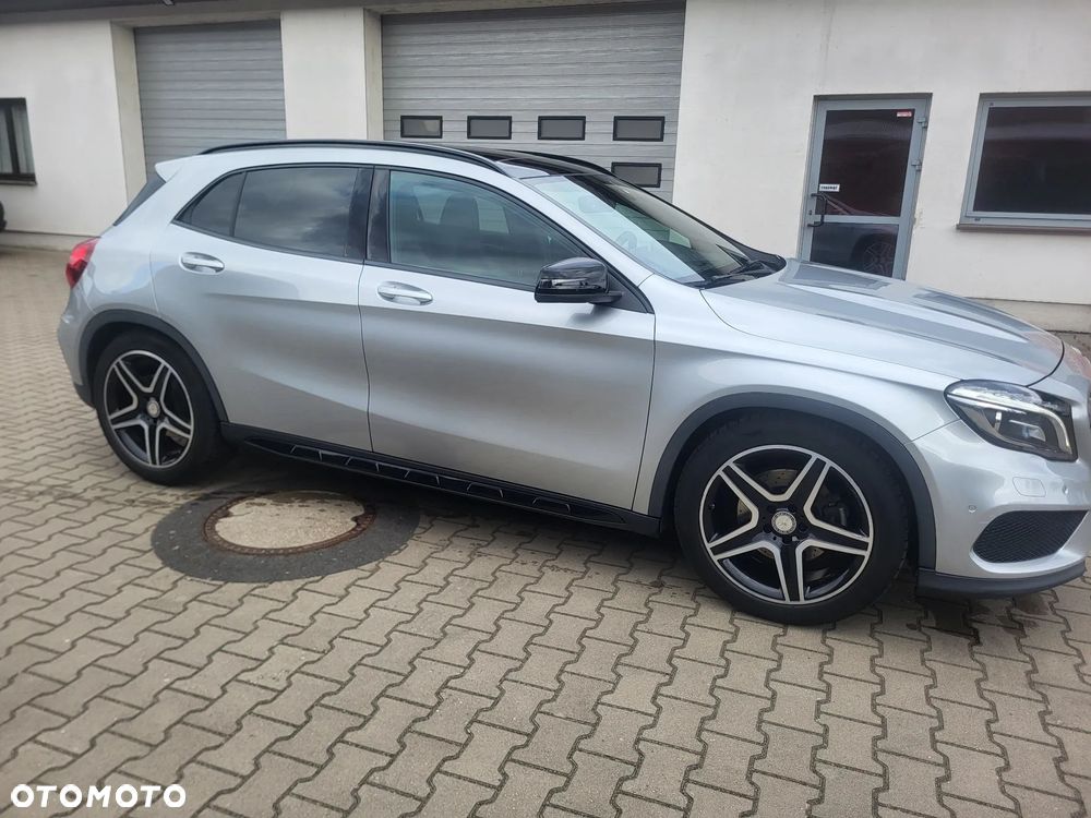 Mercedes-Benz GLA 220 d 7G-DCT AMG Line - 3