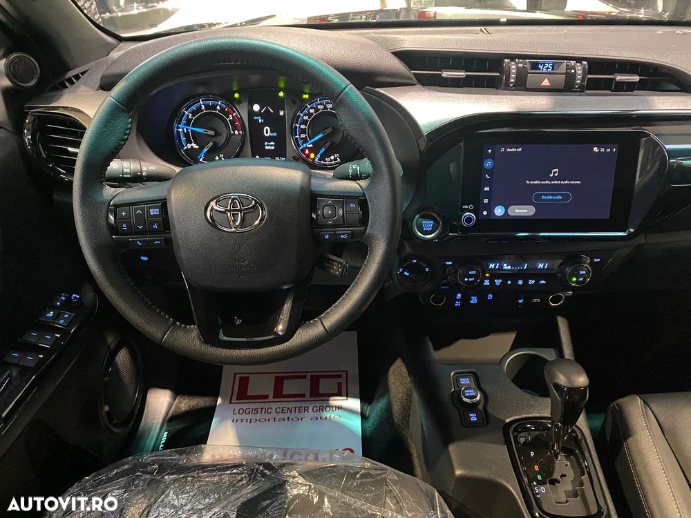 Toyota Hilux 2.8D 204CP 4x4 Double Cab AT MHEV Invincible - 14