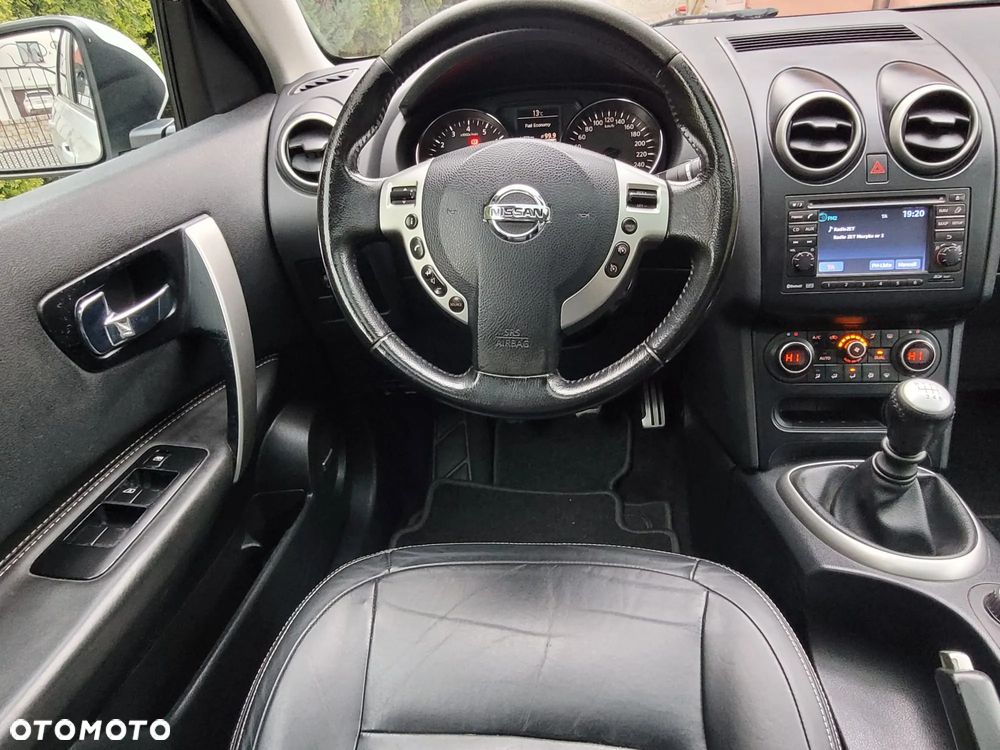 Nissan Qashqai 2.0 4x4 Tekna - 11