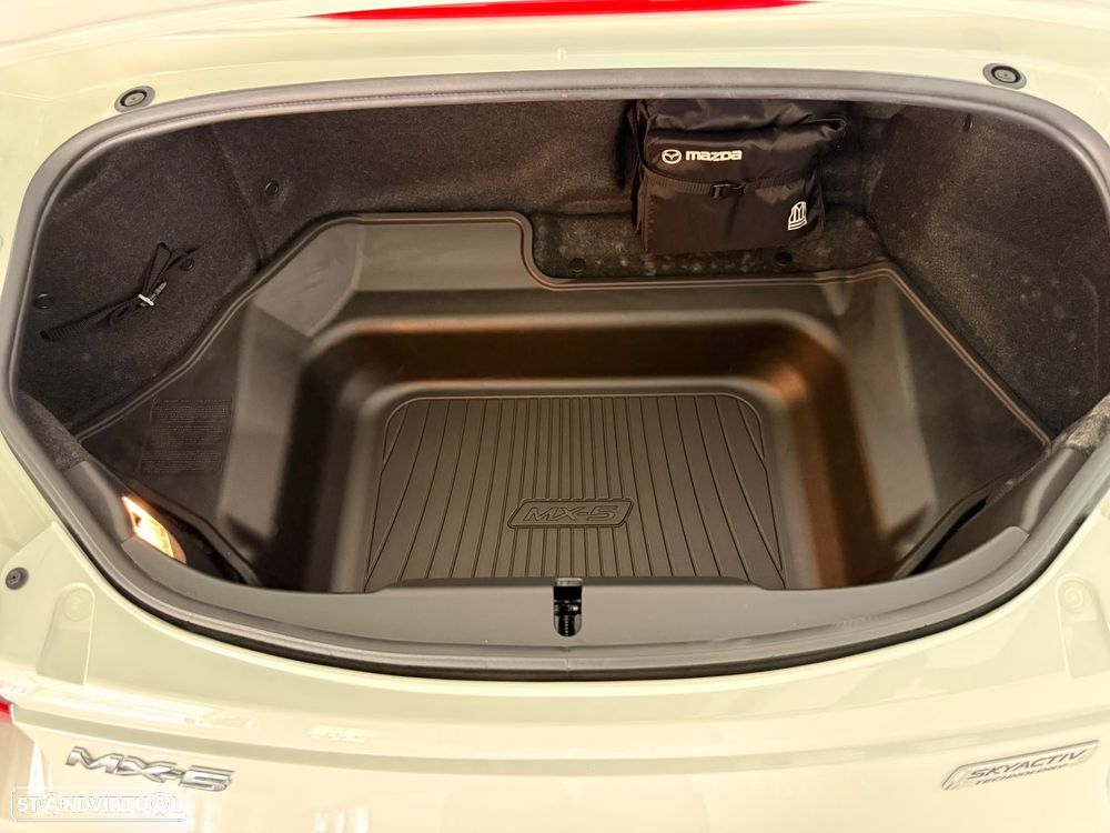 Mazda MX-5 MZR 1.5 Sky.Excellence Navi - 17
