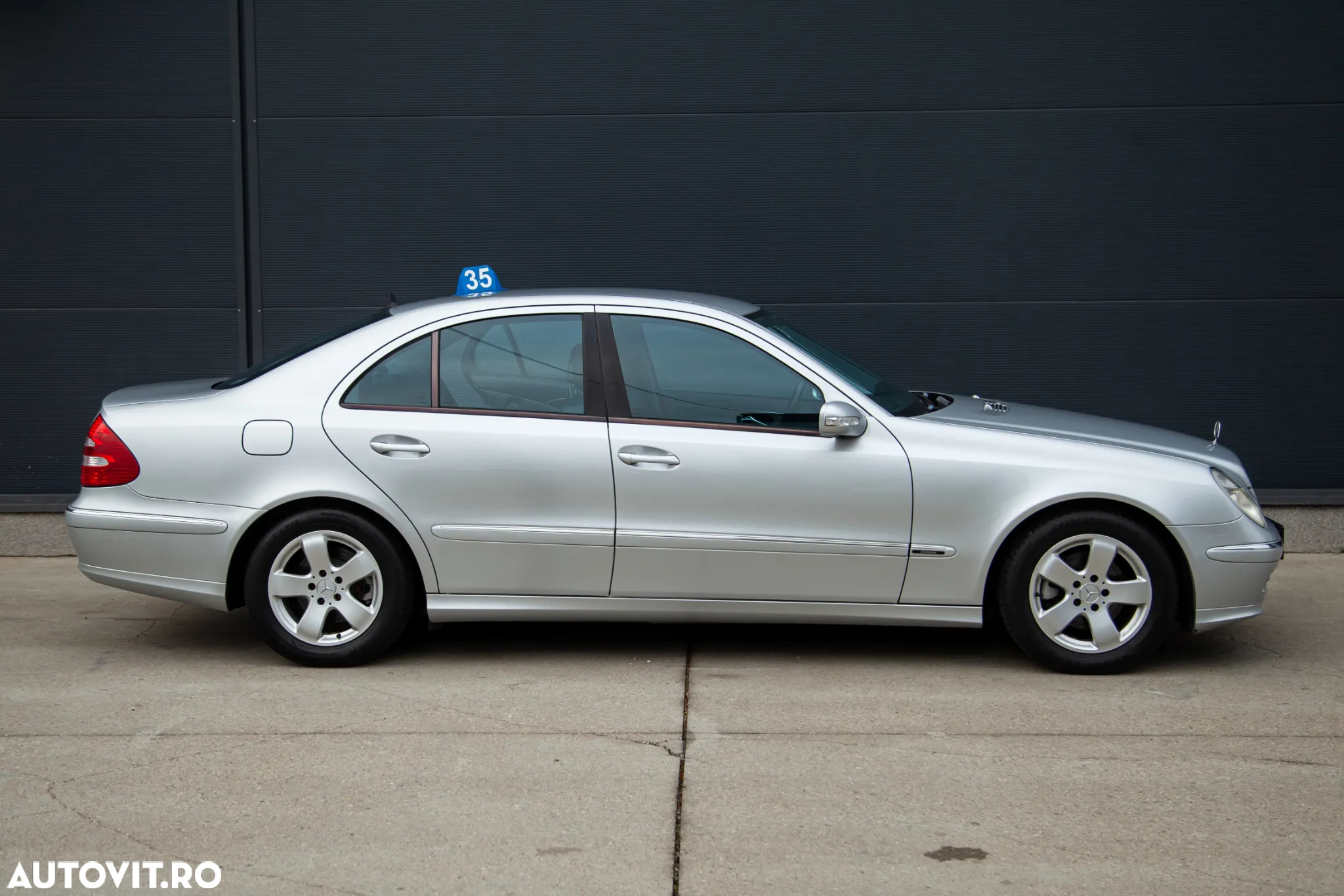 Mercedes-Benz E 320 T CDI 7G-TRONIC Avantgarde - 8