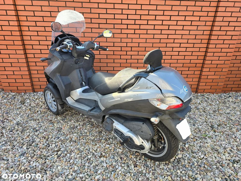 Piaggio MP-3 - 9