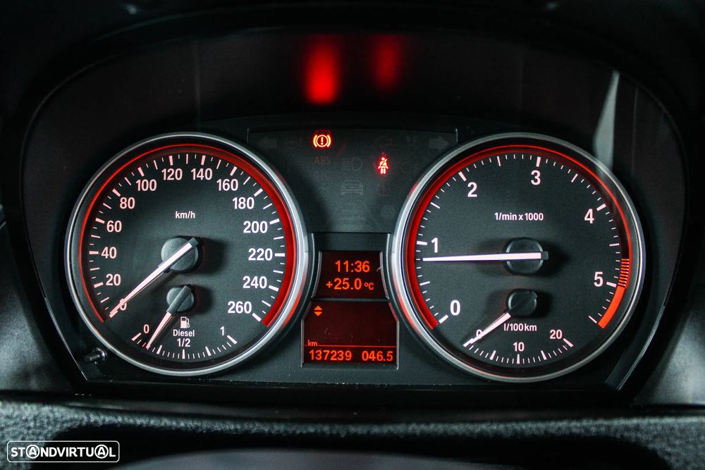 BMW X1 sDrive20d - 32