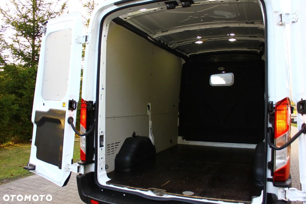 Ford TRANSIT  2.0 TDCI 130KM L2H2 BLASZAK 3 OSOBOWY - 30