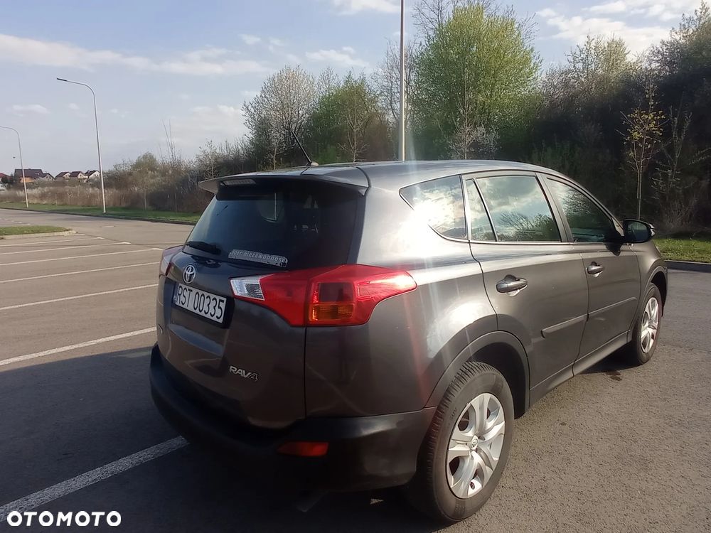 Toyota RAV4 2.0 D-4D Active 4x2 - 4