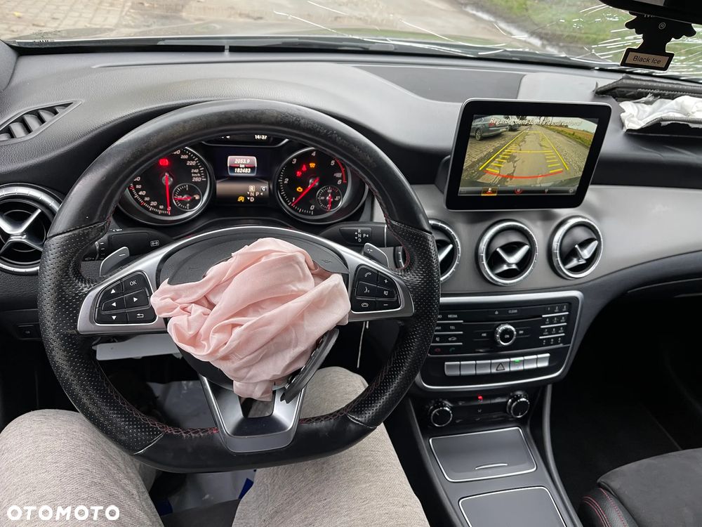 Mercedes-Benz CLA 180 d 7G-DCT AMG Line - 14