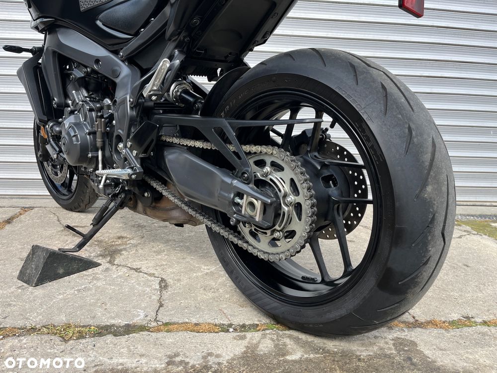 Yamaha MT - 33