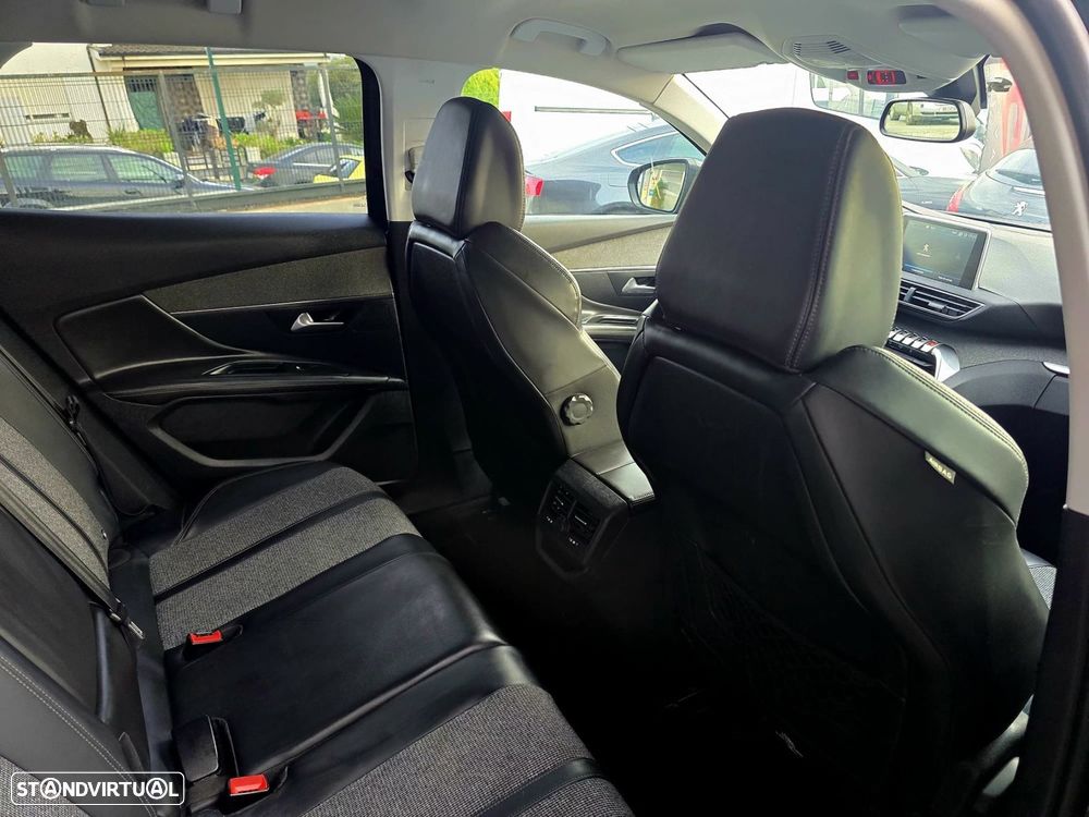 Peugeot 3008 1.6 BlueHDi Allure EAT6 - 17