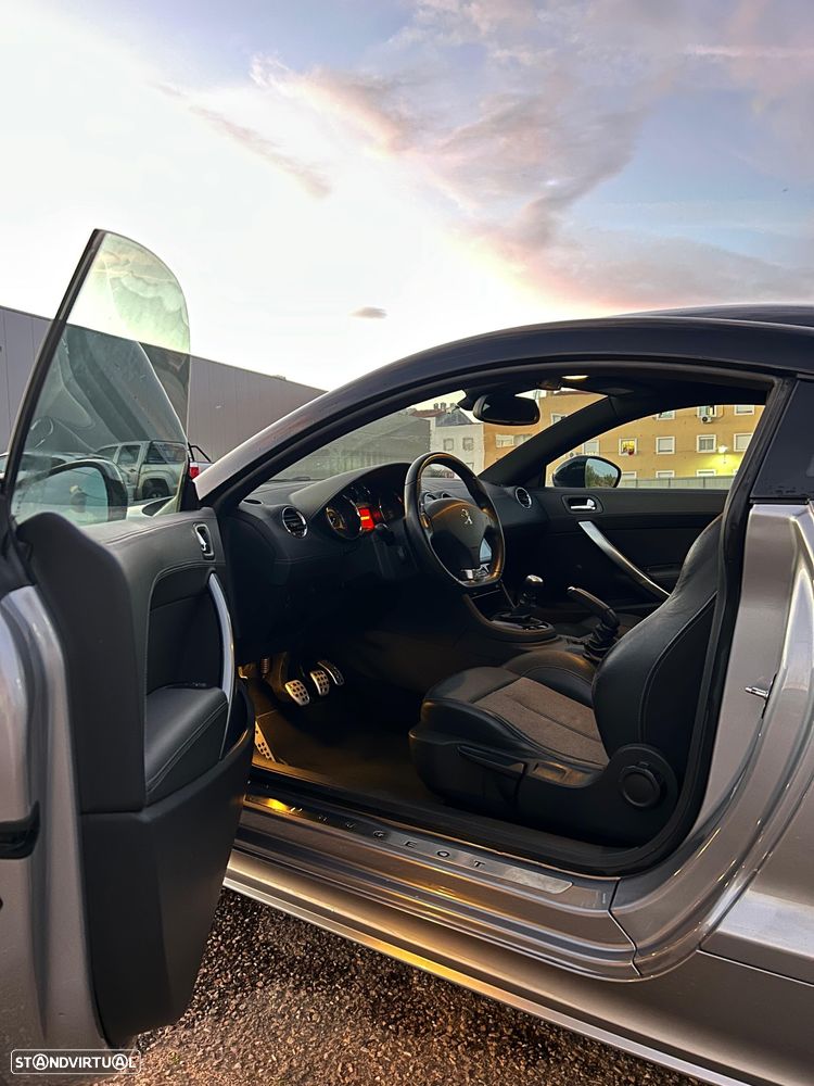 Peugeot RCZ 1.6 THP - 11