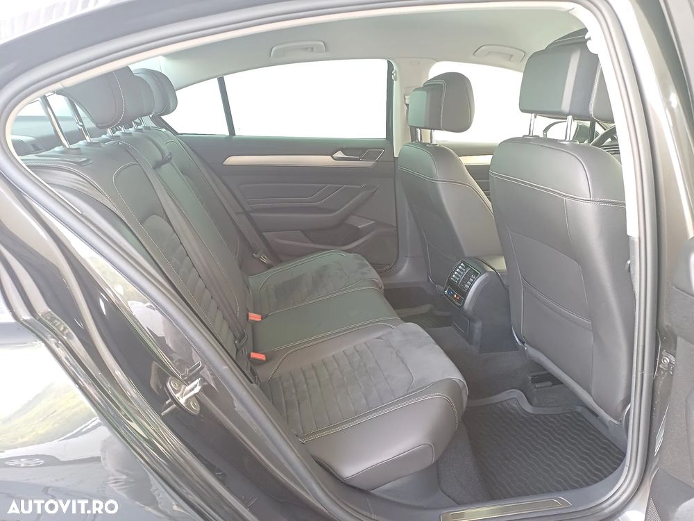 Volkswagen Passat 2.0 TDI DSG Highline - 36