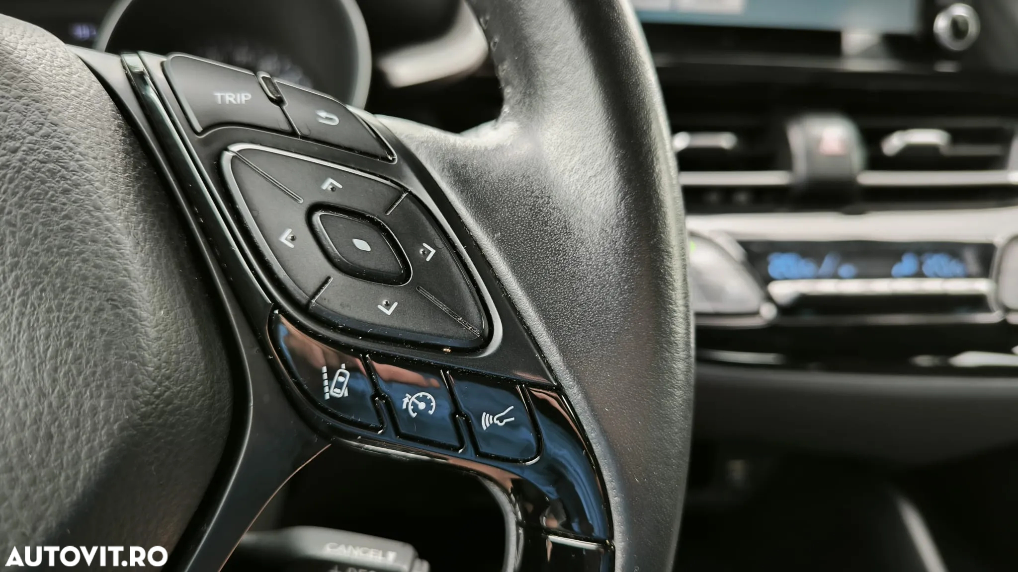 Toyota C-HR 1.8 Hybrid Business Edition - 13