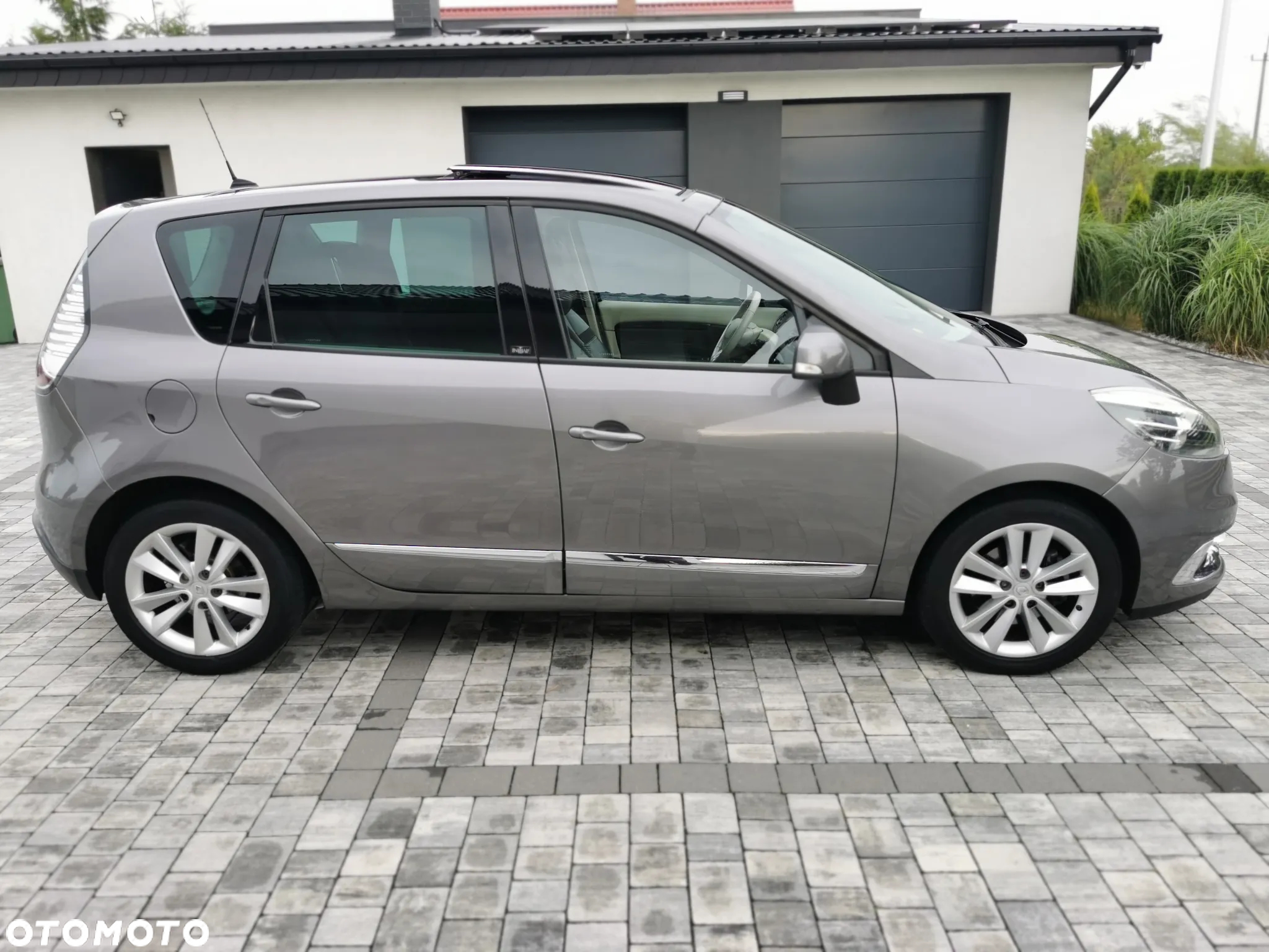 Renault Scenic 1.5dCi TomTom Edition EDC - 7