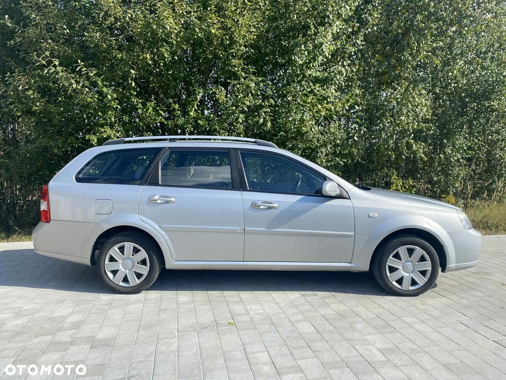 Chevrolet Lacetti - 4