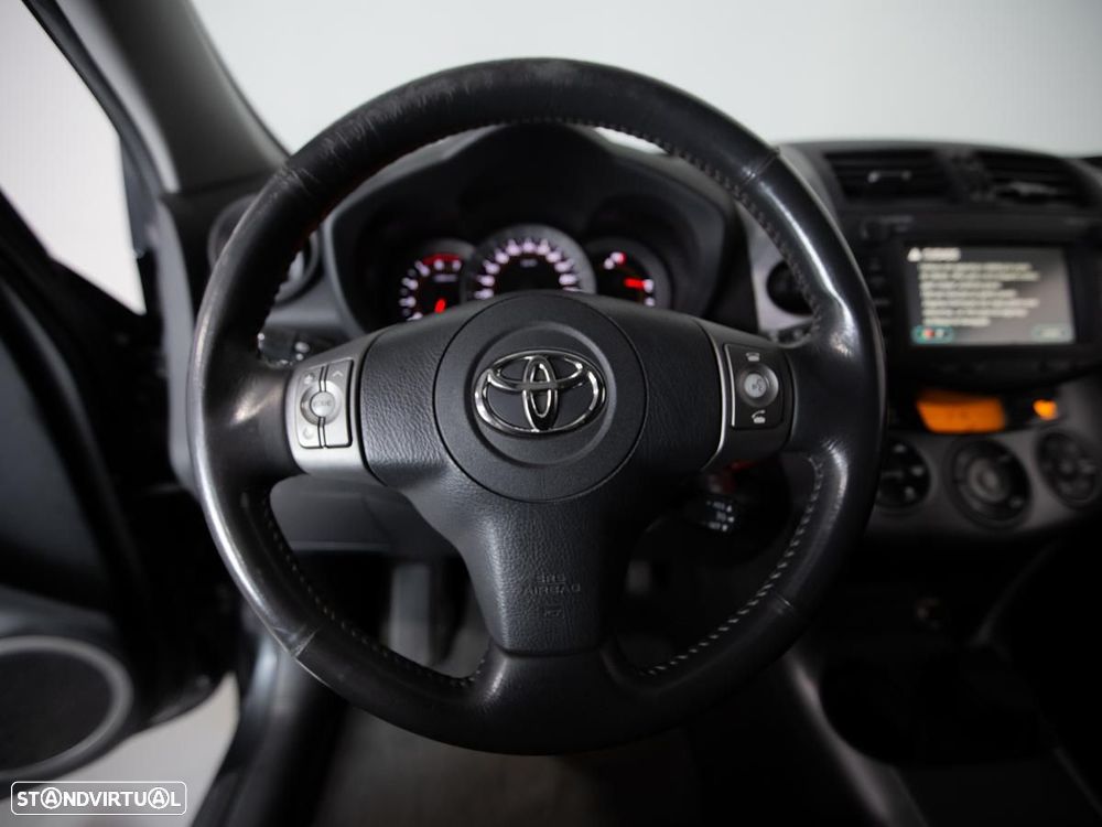 Toyota RAV4 - 14
