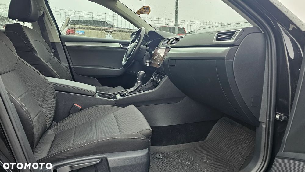 Skoda Superb 2.0 TDI Ambition DSG7 - 16