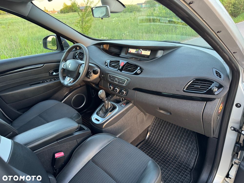 Renault Scenic 1.4 16V TCE Bose Edition - 9