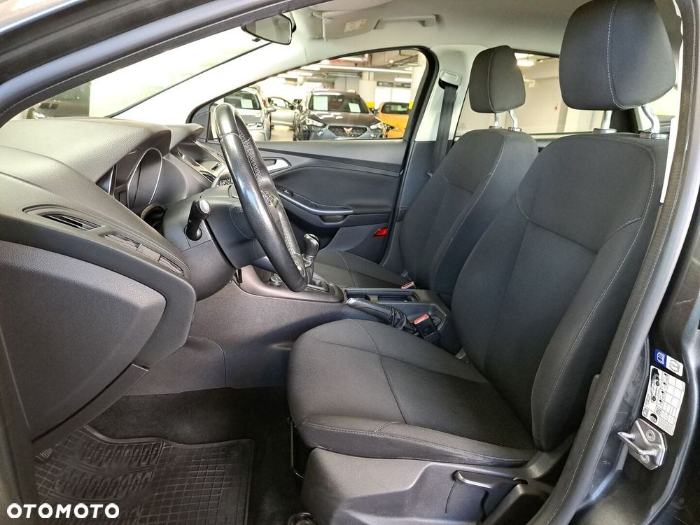 Ford Focus 1.6 Trend - 11